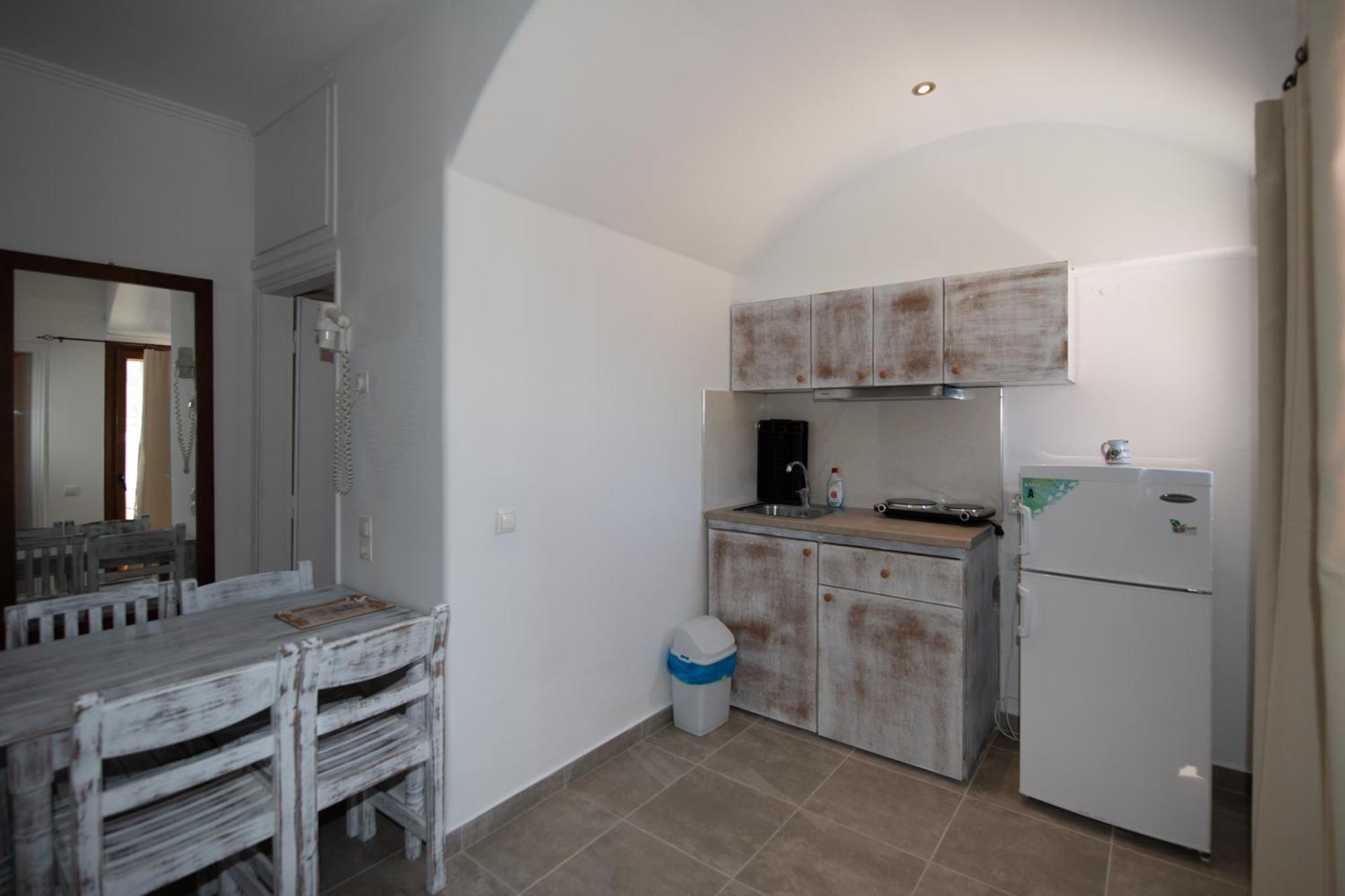Orfeas Apartments Kamári Екстериор снимка
