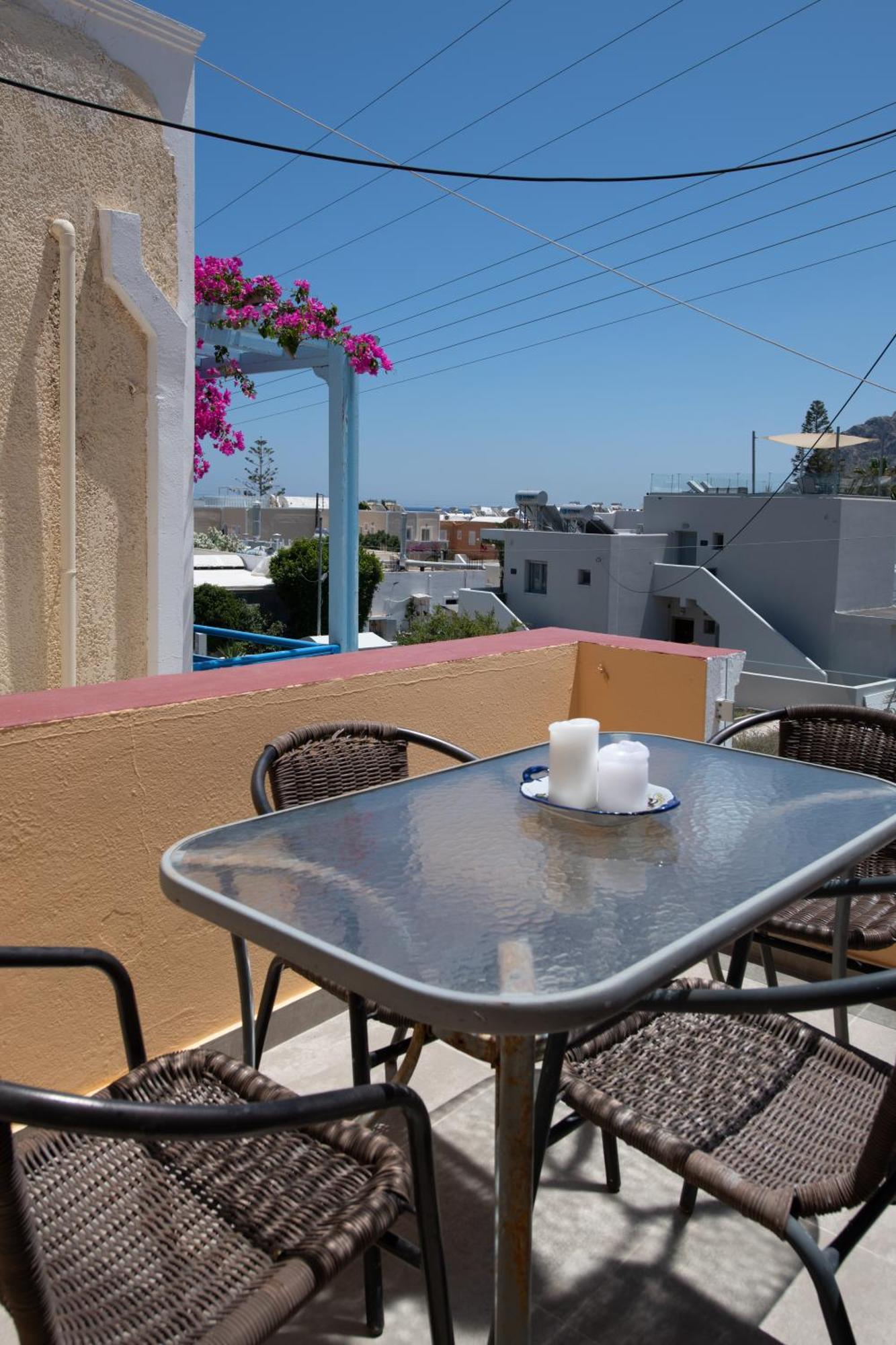 Orfeas Apartments Kamári Екстериор снимка