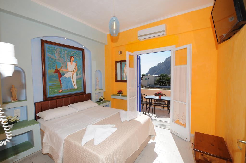 Orfeas Apartments Kamári Екстериор снимка